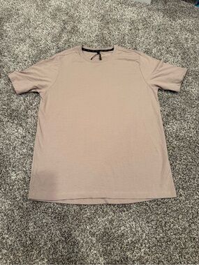 LEG3ND Men’s Performance T-Shirt Medium Tan Beige Short Sleeve NWOT